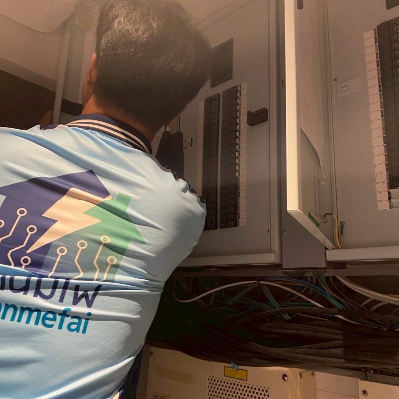 LINE_ALBUM_งาน บ้านมีไฟ_260218_8